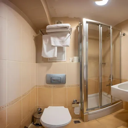 Erdal Hotell 3*