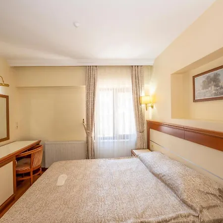 Erdal Hotell 3*