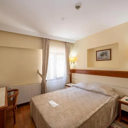 Erdal Hotel 3*